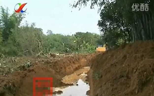 丁堡镇平堡村村民齐力拓宽河道治水患 丁堡镇平堡村村民齐力拓宽河道治水患